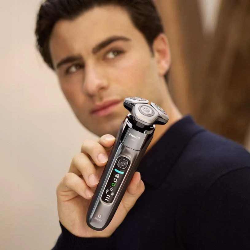 Philips i9000 drėgno ir sauso skutimo elektrinis skustuvas su „SkinIQ“ | X9002/10