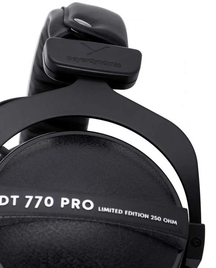 Beyerdynamic dt 770 pro 250 ohm juodas limited edition - ausinės studijinės uždaro tipo