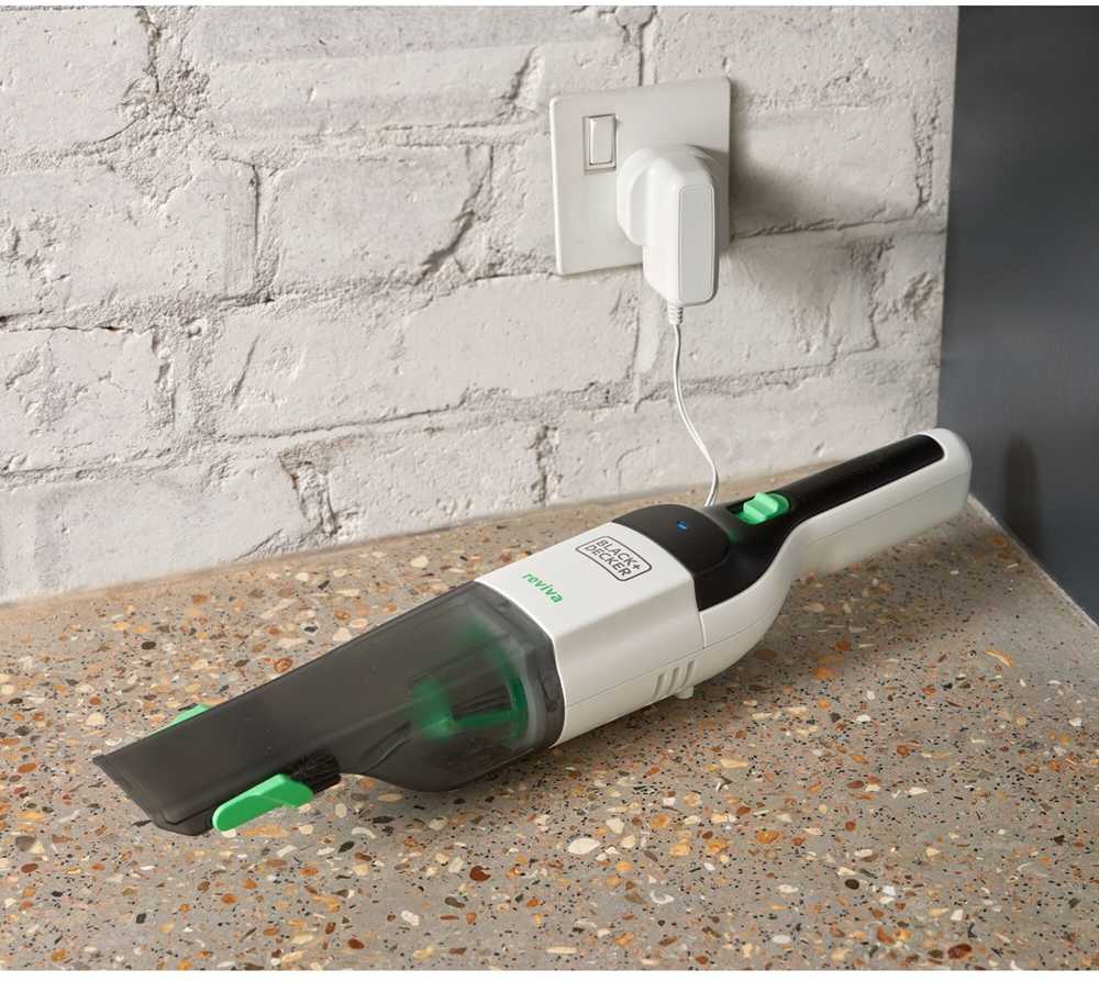 Dulkių siurblys Black & Decker Juodas & Decker Akumuliatorinis siurblys Juodas & Decker REVHV8C-QW; 7,2 V; 1x1,5 Ah akum.