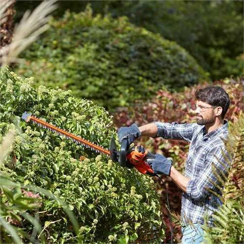 Black & Decker Juodas & Decker Gyvatvorių žirklės Juodas & Decker BEHTS401-QS; 500 W; 55 cm ilgio