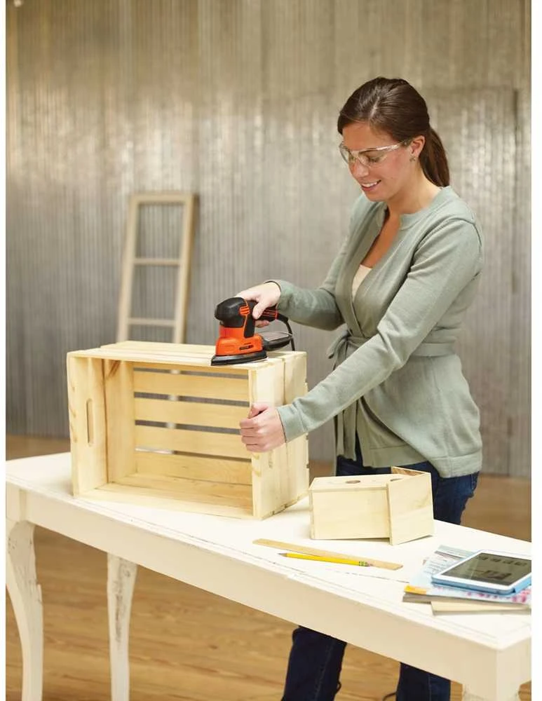Black & Decker ekscentrinis daugiafunkcis šlifuoklis 120W KA2500K