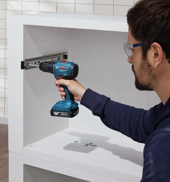 Suktuvas-gręžtuvas Bosch GSR 185-LI; 18 V; 2x2,0 Ah akum.