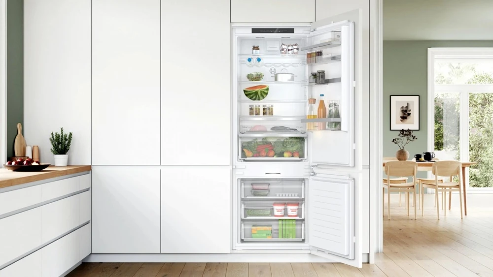 Šaldytuvas Bosch Serie 4 lodówko-šaldiklis įmontuotas 381 l (KBN96ADD0)