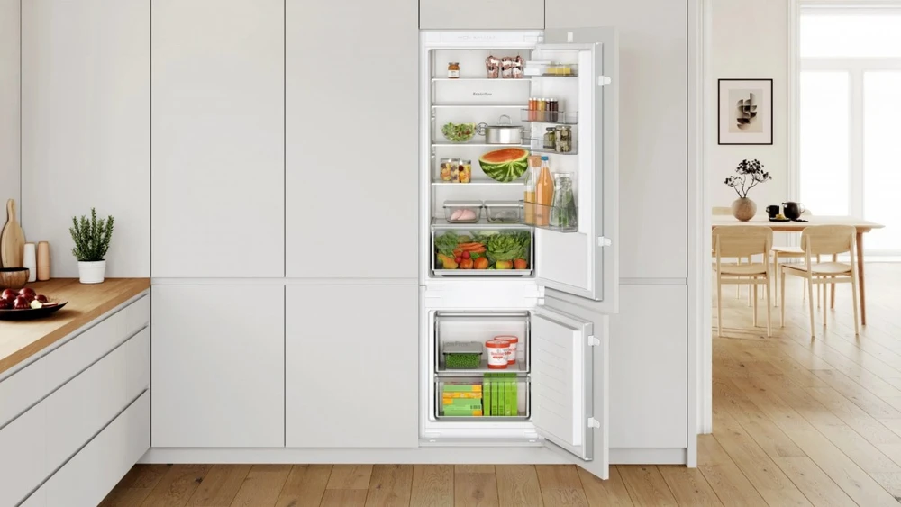 Įmontuojamasis šaldytuvas Bosch KIV87NSE0 177cm.