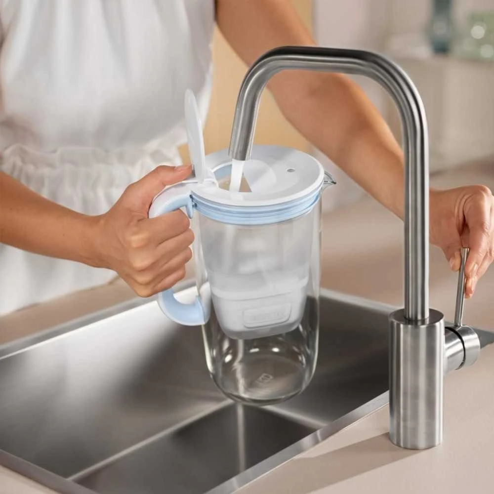 Brita Glass+ filtro ąsotis su 2 MaxtraPro PP kasetėmis (mėlynas; 2,5 l)