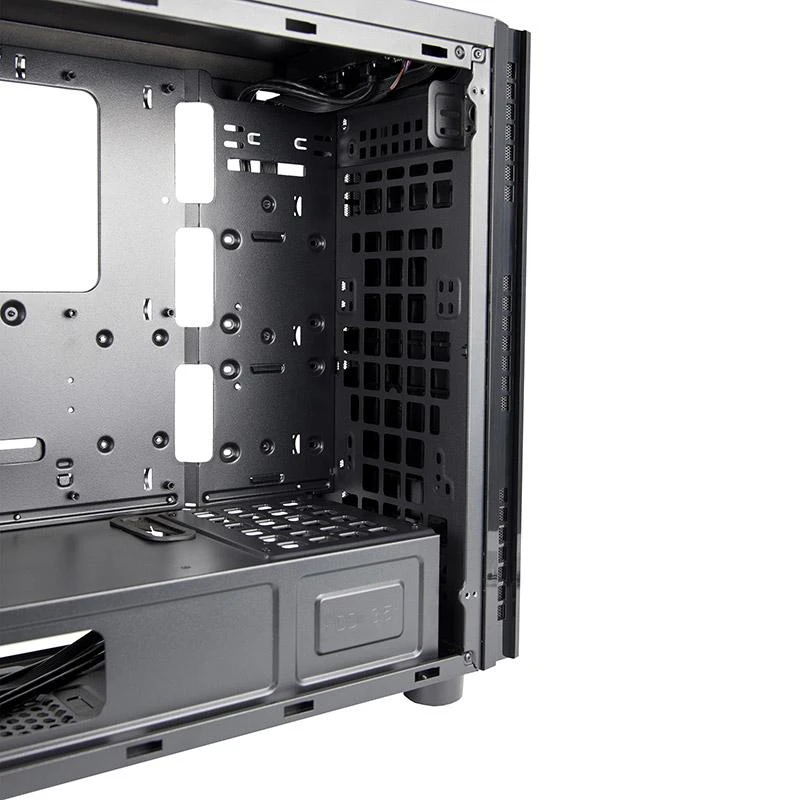 CHIEFTEC Hawk gaming chassis ATX Juodas
