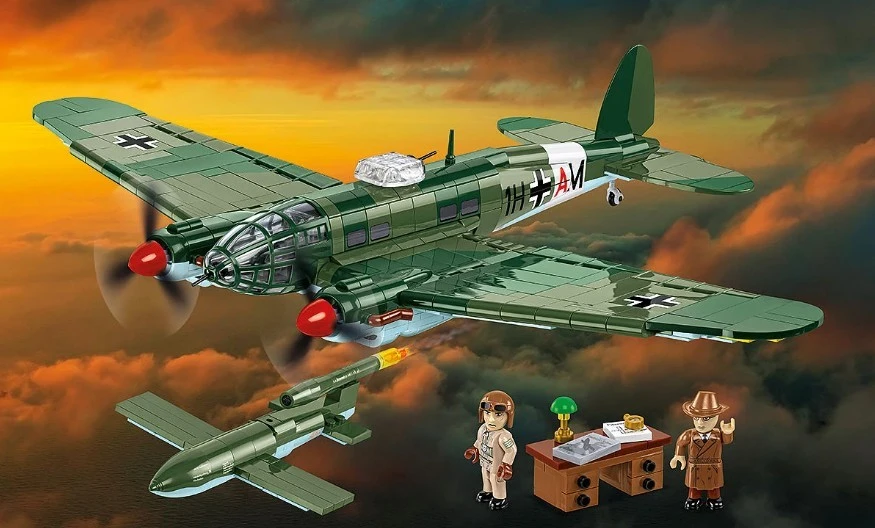 Cobi Klocki „Heinkel he 111 h-22“ su v1 skraidančia bomba, 927 dalys