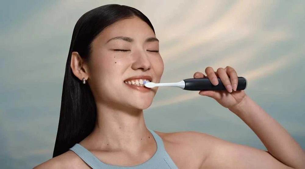 Elektrinis dantų šepetėlis Philips Sonicare Series 6500 HX7411/02, Juodas