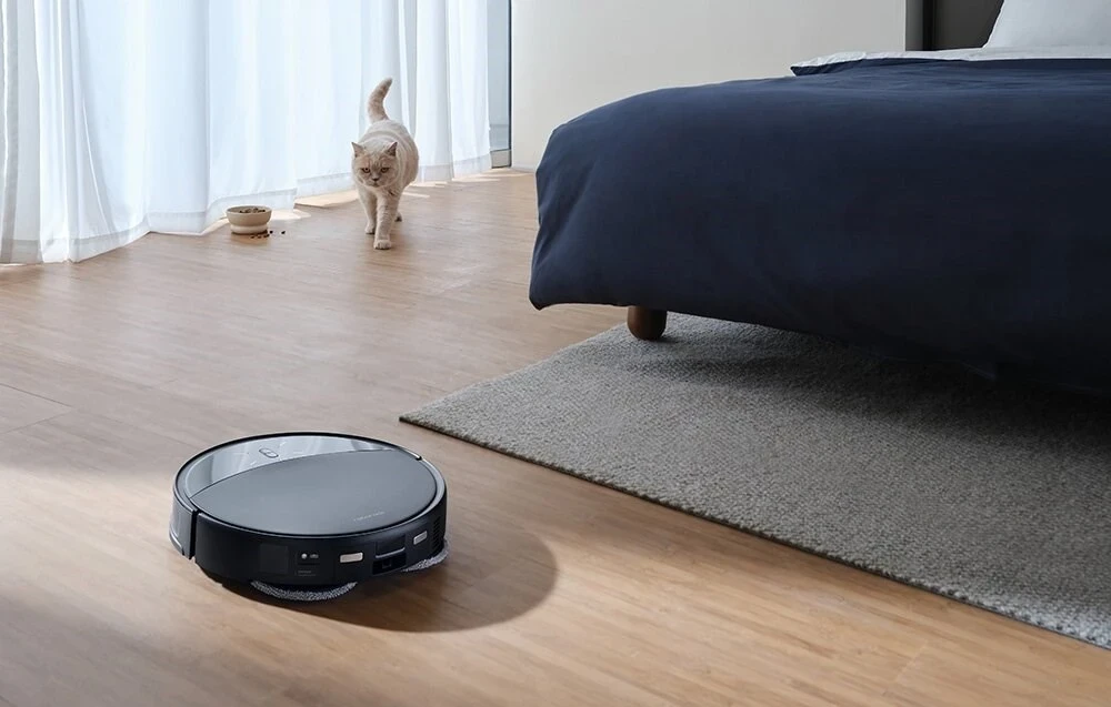 Dulkių siurblys robotas Roborock Saros 10R, juodos spalvos