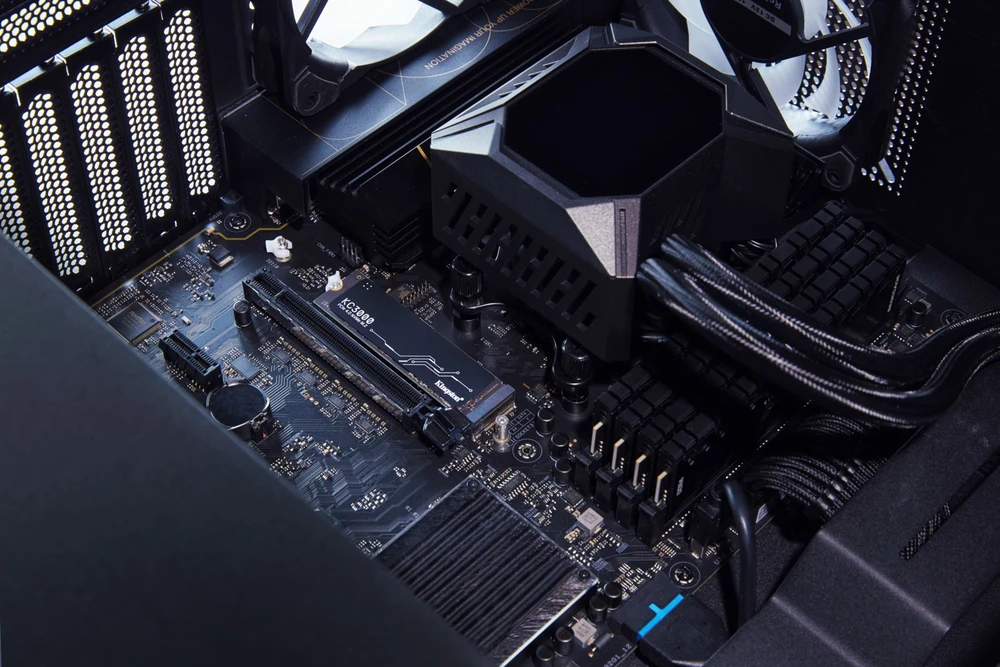 „Kingston Technology KC3000 M.2 1024 GB PCI Express 4.0 3D TLC NVMe“ diskai
