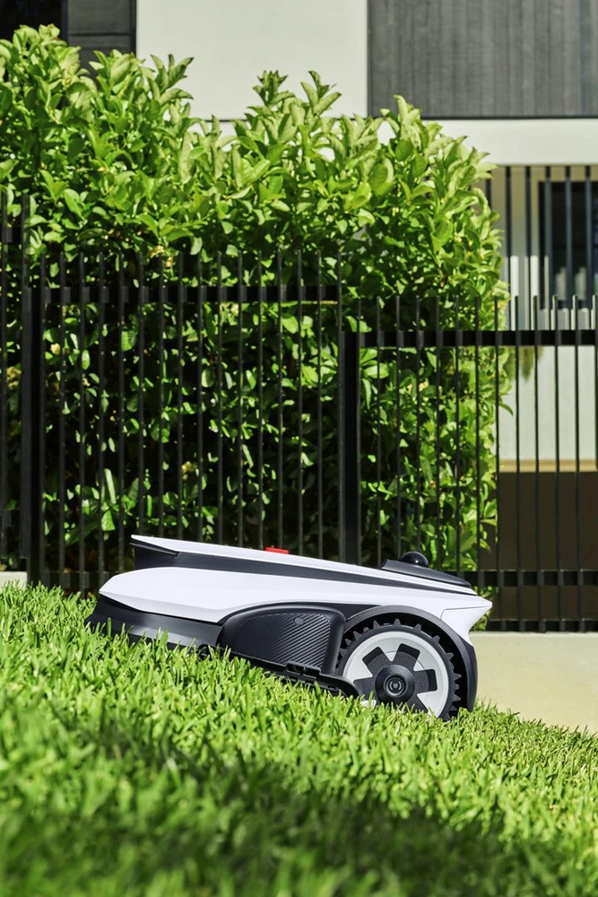 Ecovacs belaidis vejos robotas Goat A3000 LiDAR PRO su kraštų pjovimo funkcija