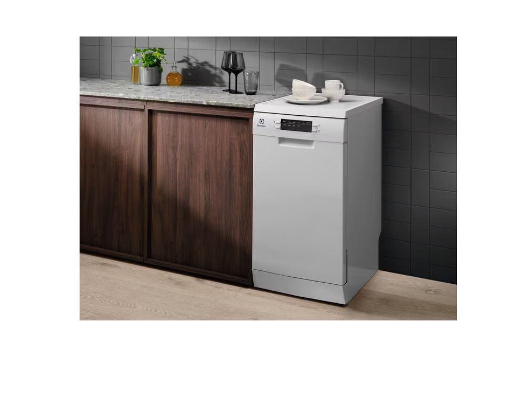 45 cm pločio baltos spalvos indaplovė Electrolux ESA42110SW