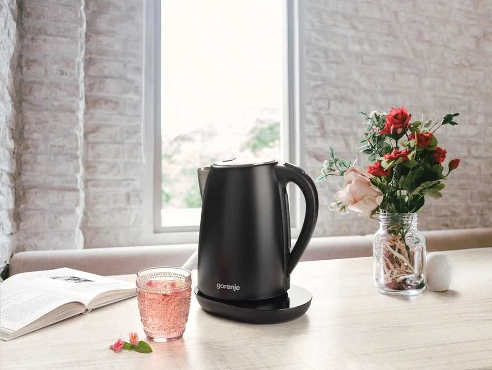 Gorenje | Virdulys | K17TRDW | Electric | 2200 W | 1.7 L | Plastic/Metal | 360° rotational base | Juodas