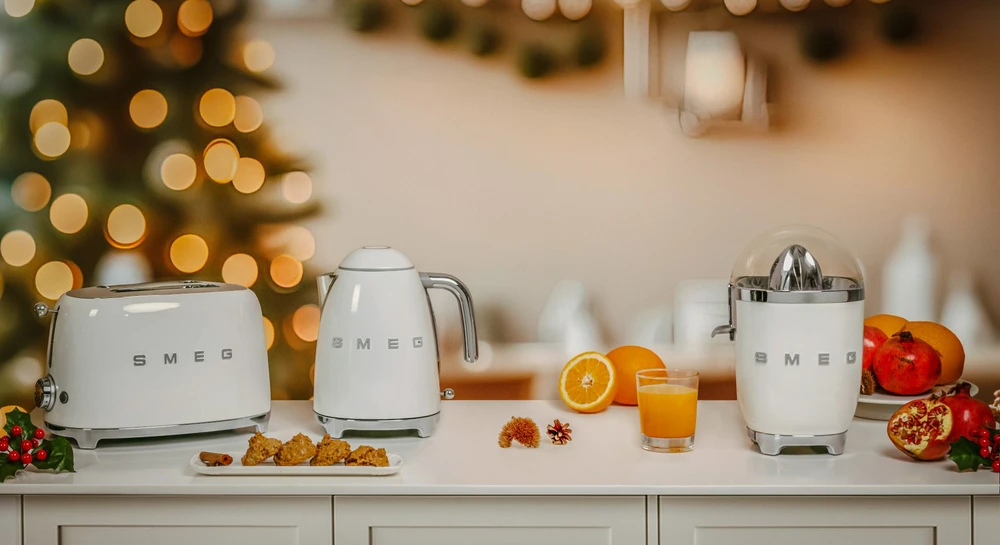 SMEG elektrinis virdulys KLF03WHEU