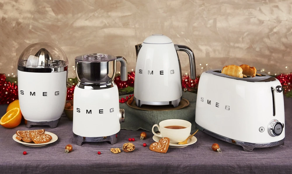 SMEG elektrinis virdulys KLF03WHEU