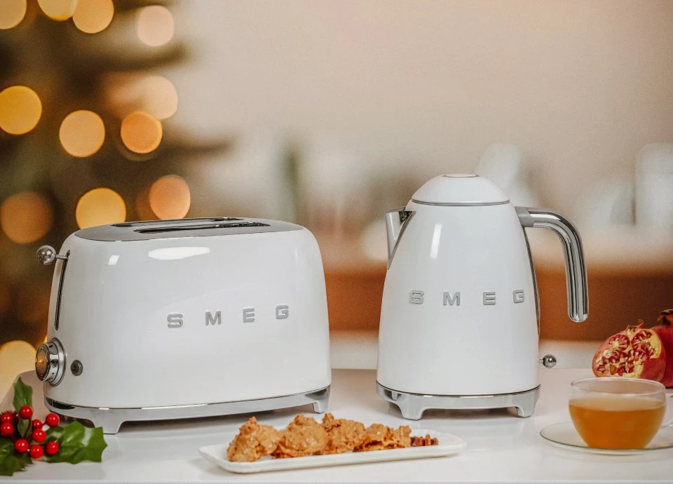 SMEG elektrinis virdulys KLF03WHEU