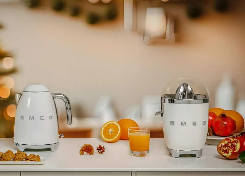 SMEG elektrinis virdulys KLF03CREU
