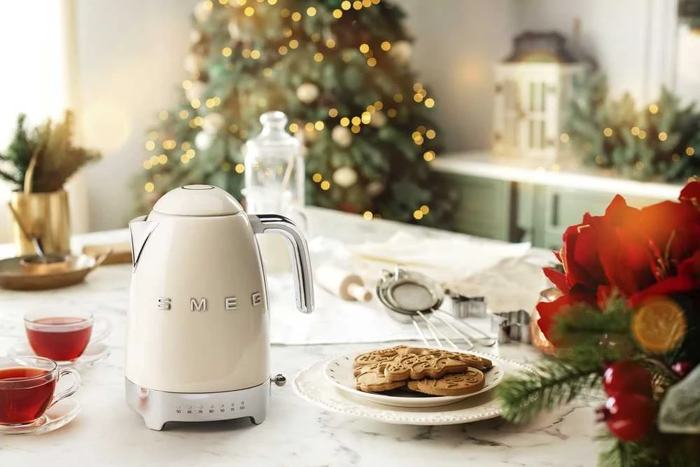 SMEG elektrinis virdulys KLF03CREU