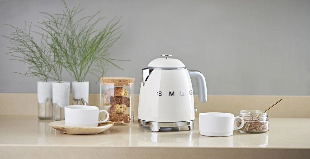Virdulys Smeg KLF05CREU 0.8 L 1400 W, Kreminis
