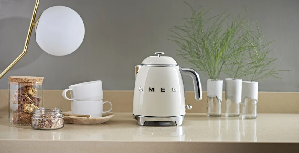 Virdulys Smeg KLF05CREU 0.8 L 1400 W, Kreminis
