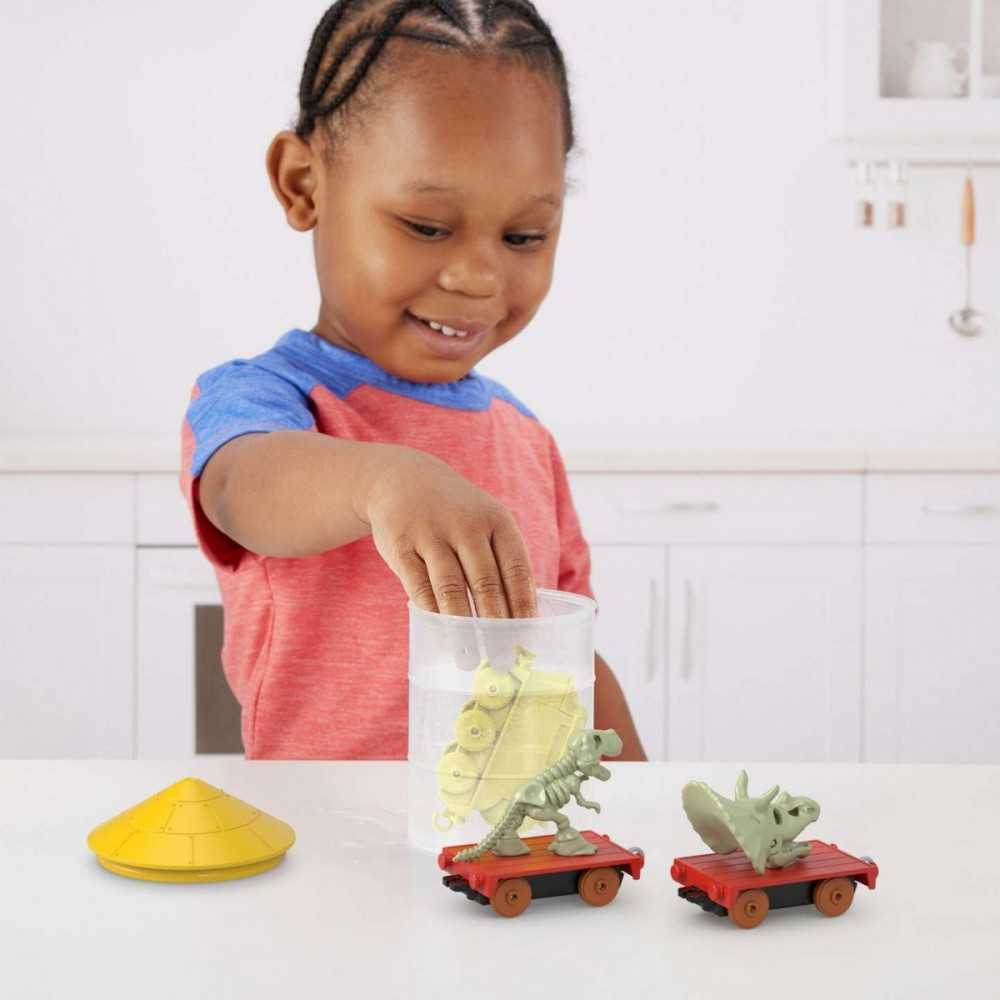 Mattel Žaislinė lokomotyva Tomek ir draugai su spalvų keitimu HPH36