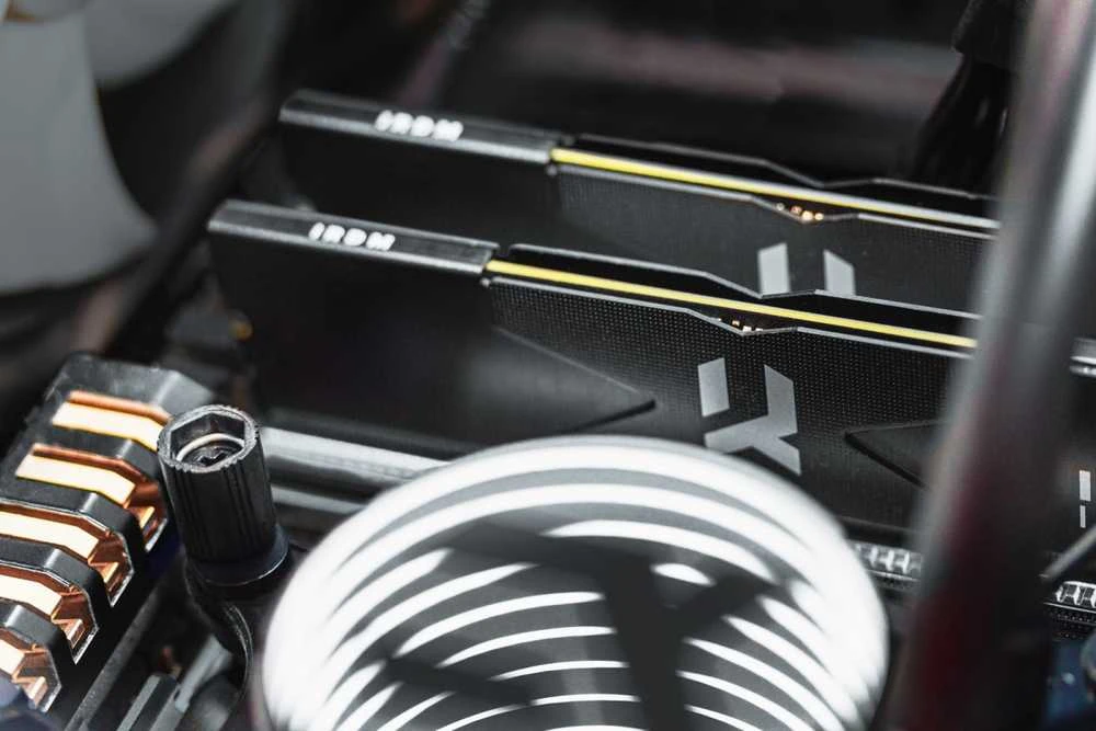 GOODRAM IRDM 16GB [1x16GB 7600MHz DDR5 CL36 DIMM]