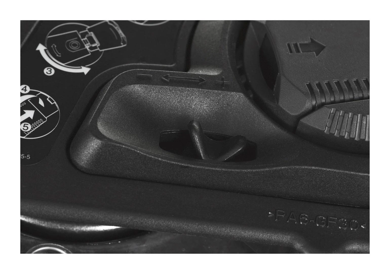 Elektrinis pjūklas Makita UC4051A 40cm (16")