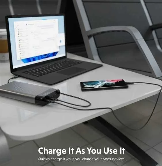 Hiper | HyperJuice 245W USB-C 100Wh baterijos paketas su OLED Ekranas