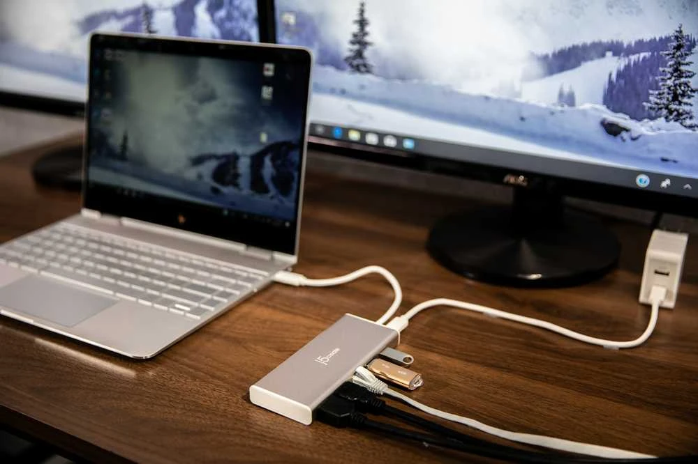 J5 Create J5create – USB-C dvigubas HDMI daugiafunkcis dokas