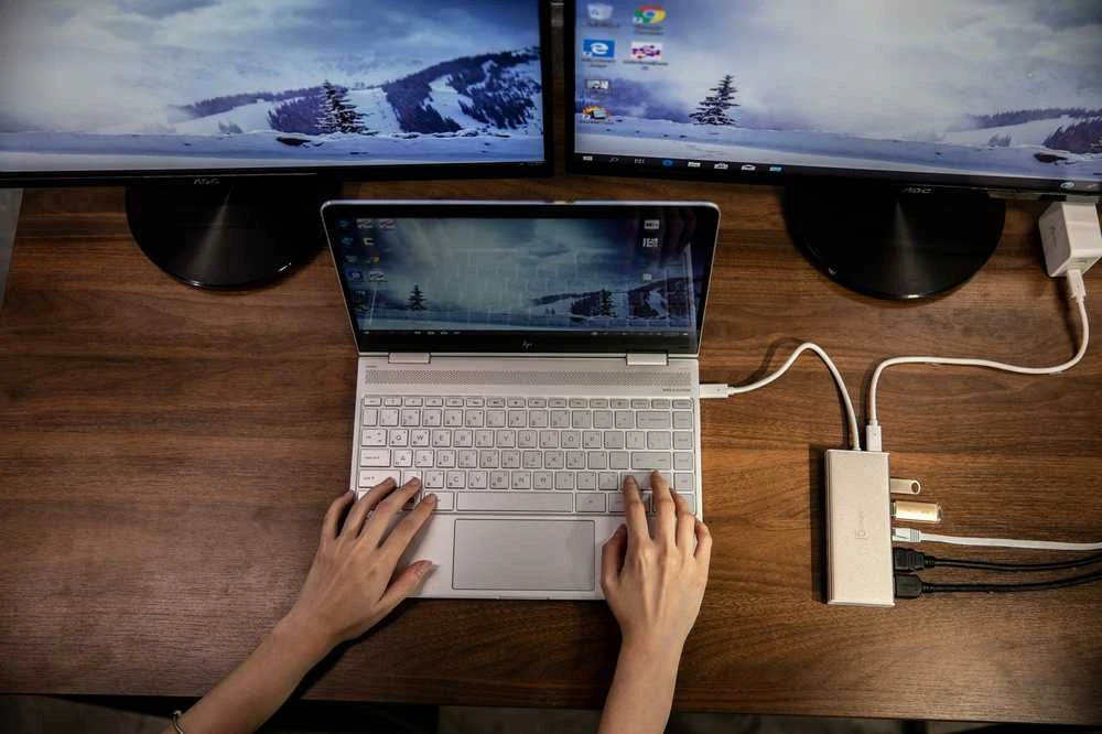 J5 Create J5create – USB-C dvigubas HDMI daugiafunkcis dokas