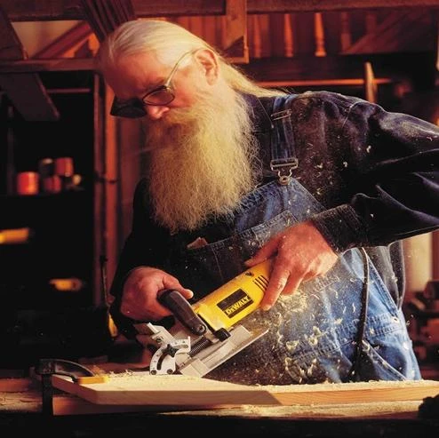 DeWALT DW682K sujungimo freza