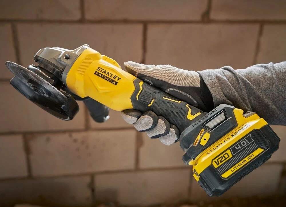 STANLEY FatMax SFMCG710B Kampinis šlifuoklis