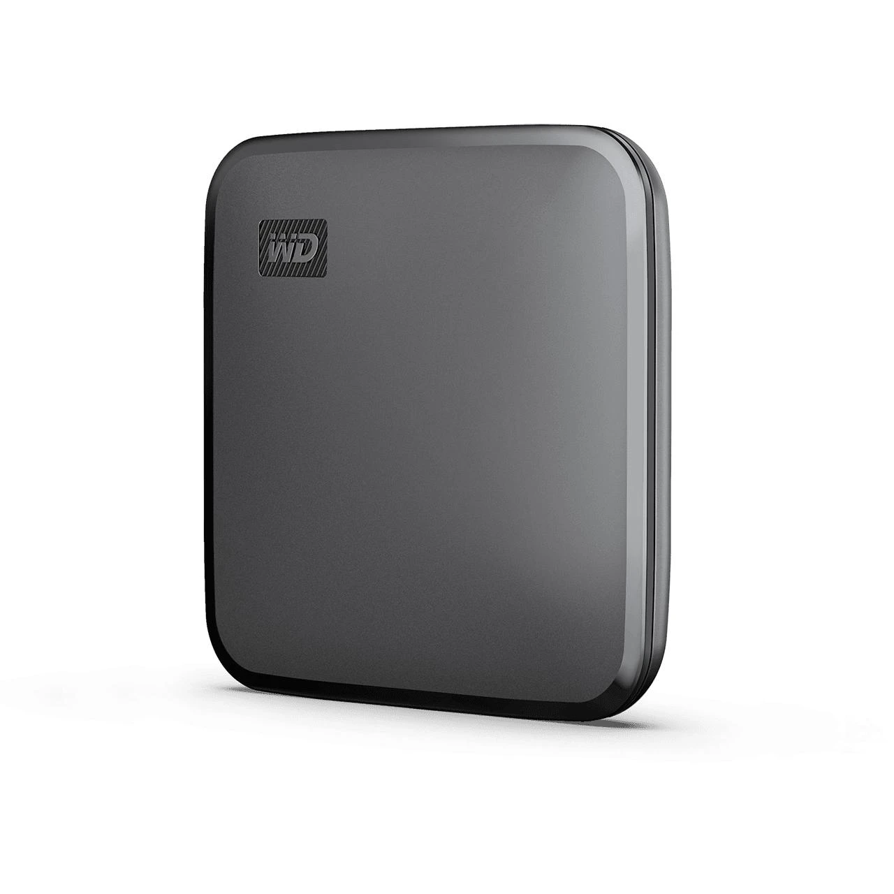 Kietasis diskas „Sandisk Western Digital Elements SE SSD 1TB“ – nešiojamas SSD diskas, kurio skaitymo greitis siekia 400 MB/s, atsparumas kritimui iš 2 metrų aukščio