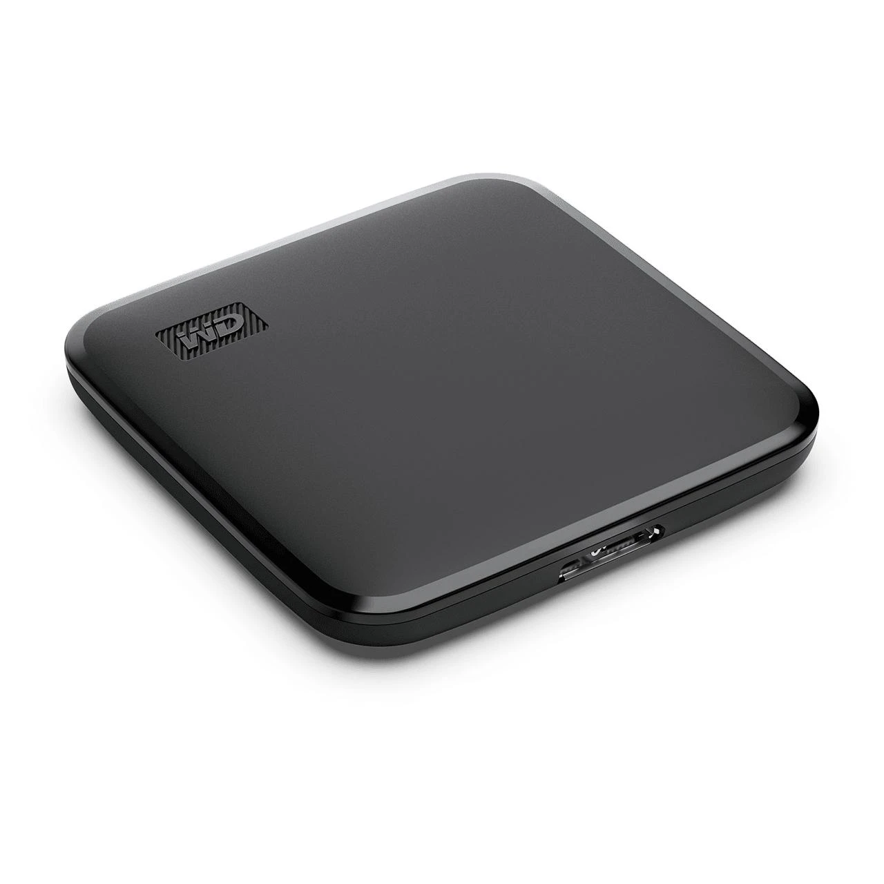 Kietasis diskas „Sandisk Western Digital Elements SE SSD 1TB“ – nešiojamas SSD diskas, kurio skaitymo greitis siekia 400 MB/s, atsparumas kritimui iš 2 metrų aukščio