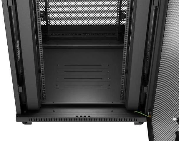 Lanberg 19 colių 47u 800x800 pastatoma rack spintelė su perforuotomis durelėmis, LCD, juoda (plokštos konstrukcijos)