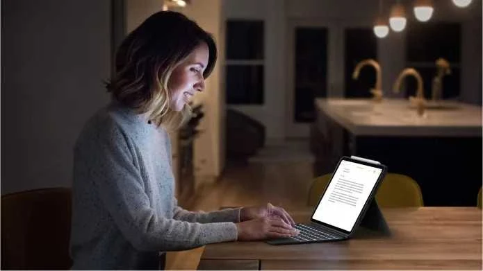 „Logitech Combo Touch iPadPro 12.9 Graphite“.