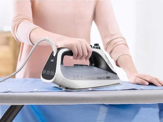 BRAUN TexStyle 7 Pro Garų lygintuvas SI 7149 WB, Baltas/juodas