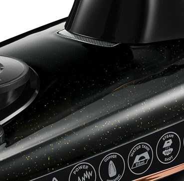 Russell Hobbs Copper Express Dry & Garų lygintuvas 2600 W Juodas, Copper