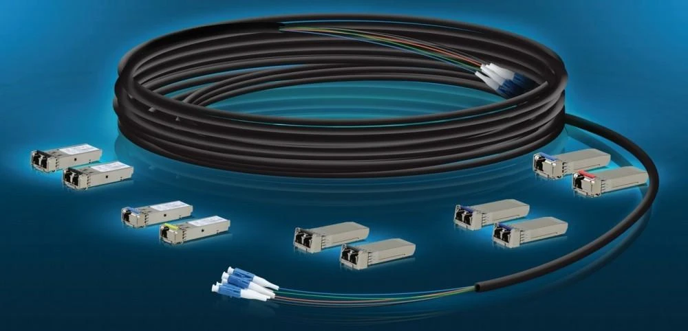 Maršrutizatorius Ubiquiti „airMAX PowerBeam M5 300“, 5 GHz, 22 dBi tiltas su 150+ Mbps pralaidumu, 3+ km ryšio diapazonas, 1 x 10/100 MbE prievadas, 24 V, 0,5 A PoE adapteris (pridedamas), stulpo tvirtinimo rinkinys (pridedamas), atsparumas vėjui 200 km/h, ESD/EMP apsauga. Oras/kontaktas: ± 24 kV.