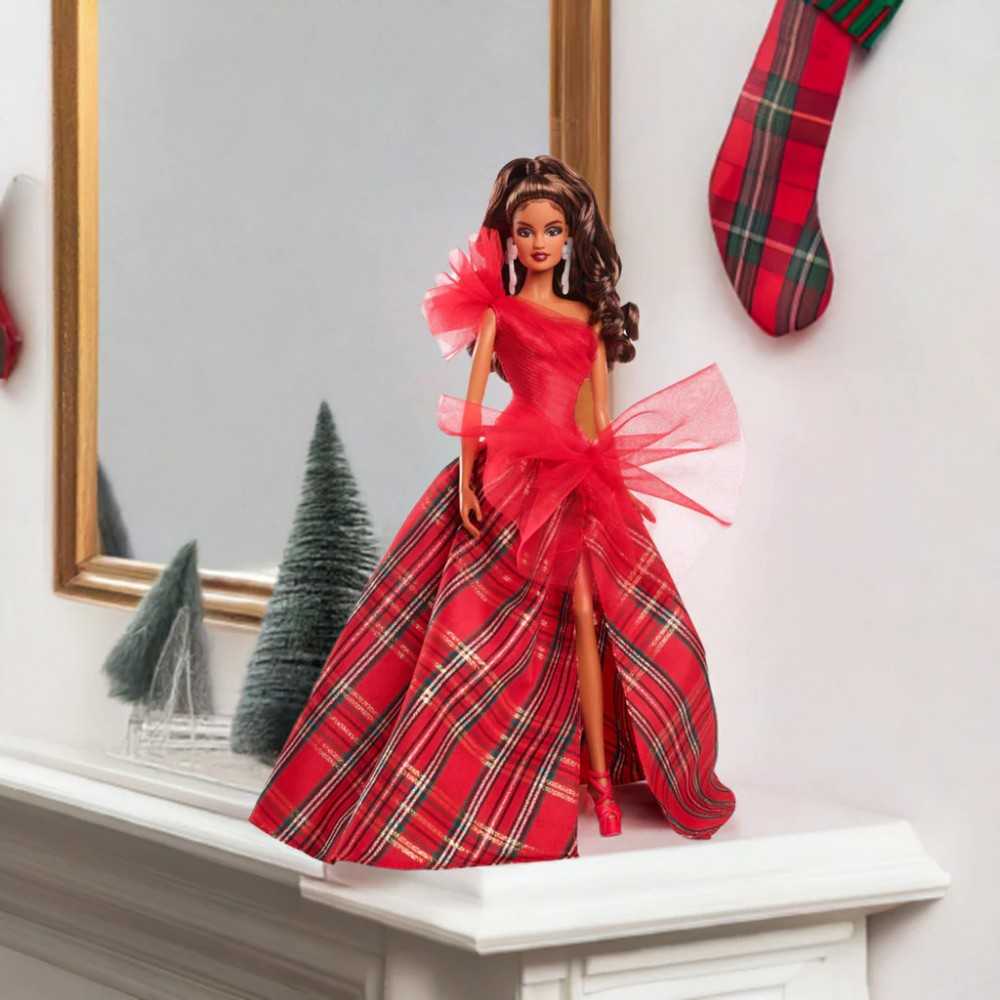 Mattel Lėlė Barbie Signature 2024 Holiday su languota suknele