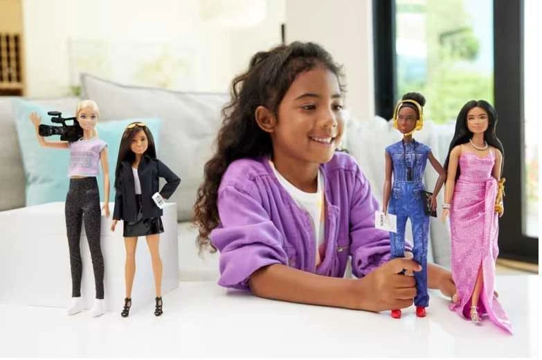 Mattel Barbie Barbė - Karjeros moterys filme rinkinys, 4 lėlės (HRG54)