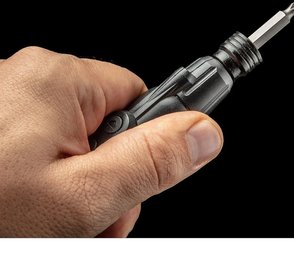 Neo Tools Wkrętak USB-C 3,6 V ličio jonų belaidis atsuktuvas, plastikinė dėžutė + priedai