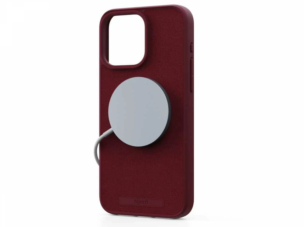 Njord Suede MagSafe dėklas jūsų Apple iPhone 15 Pro Max, red