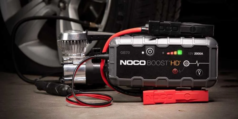„Noco gb70“ starteris su stiprintuvu 12 V, 2000 A