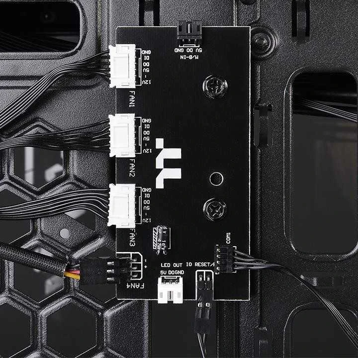 Obudowa Thermaltake View 23 ARGB (CA-1M8-00M1WN-00)