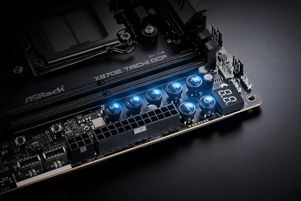 Asrock X870E TAICHI OCF pagrindinė plokštė