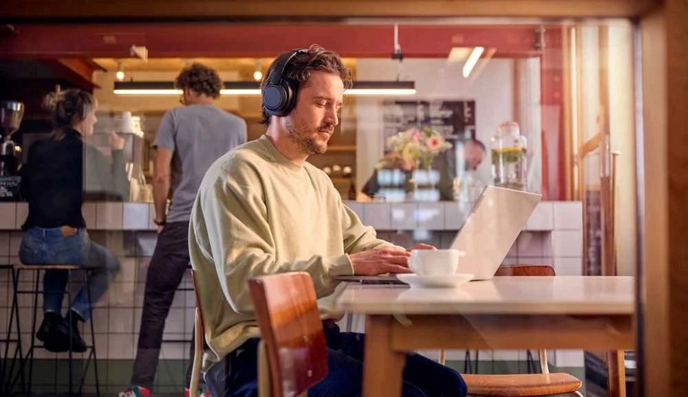 Ant ausų dedamos belaidės ausinės Philips TAH6509BK/00, Juodos