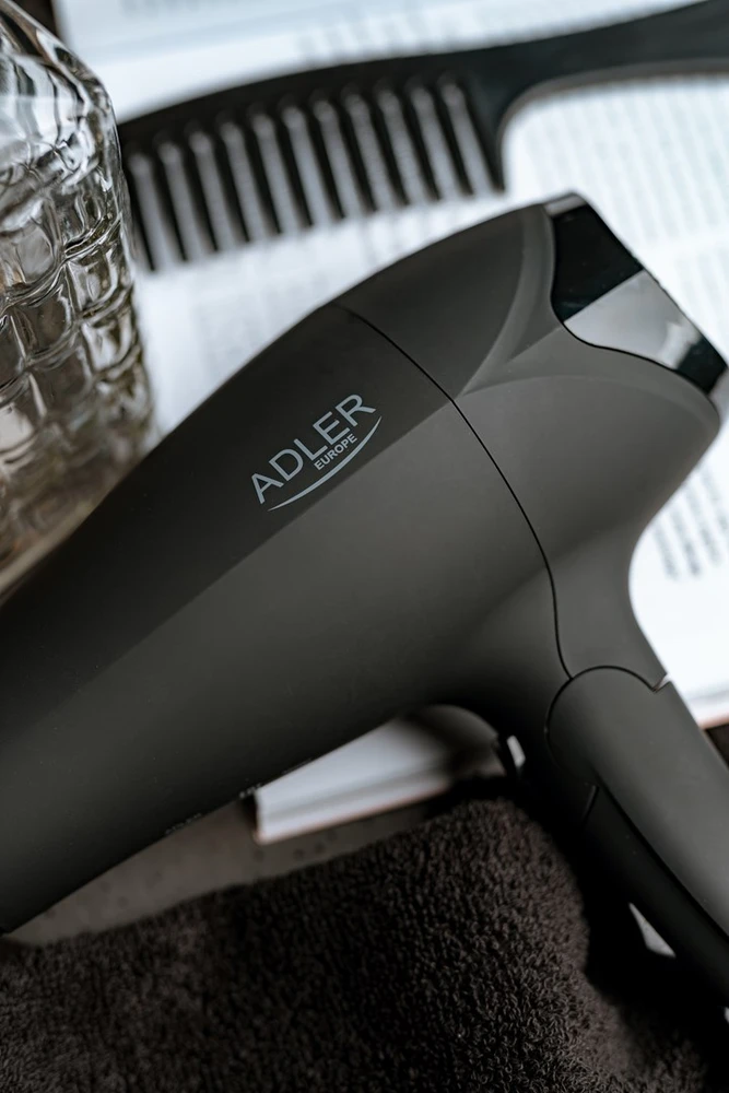 Adler | Plaukų džiovintuvas | AD 2267 | 2100 W | Number of temperature settings 3 | Diffuser nozzle | Juodas