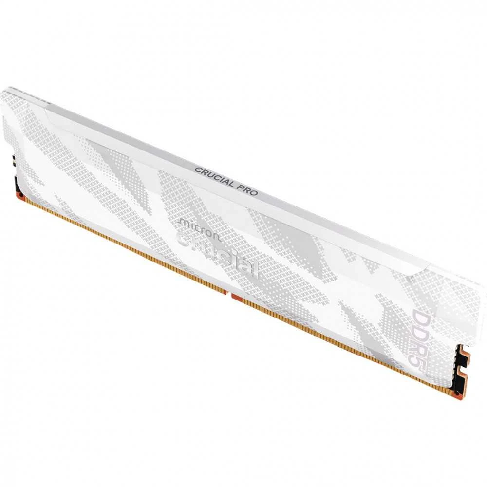 Crucial Pro DDR5 RAM modulis su baltu aušinimo radiatoriumi