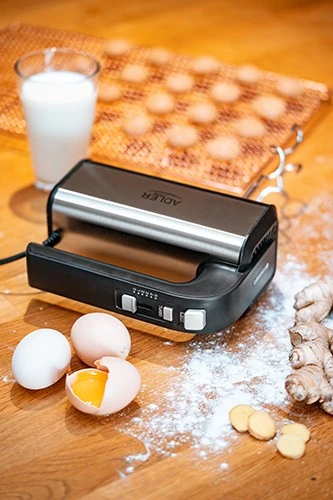 Plakiklis Adler | Hand mixer | AD 4225 | Hand Mixer | 300 W | Greičių skaičius 5 | Turbo mode | Nerūdijantis plienas